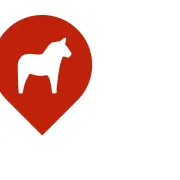 Visit Dalarna logo med vit häst i röd poi.