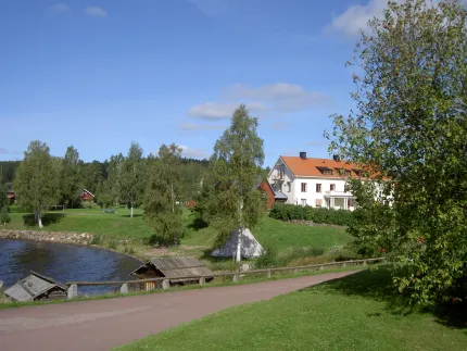 Stiftsgården en solig dag.