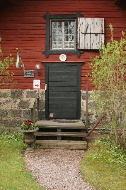 Entré till antikboden.