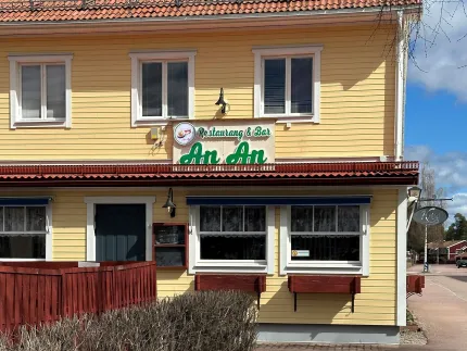 Exteriör av restaurang AnAn i Rättvik.